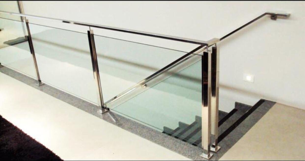 Portão em aço inox